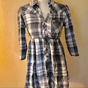 Decree plaid button tunic size medium